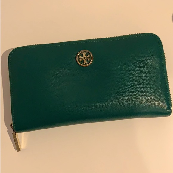 Tory Burch Handbags - Emerald Green Tory Burch Wallet